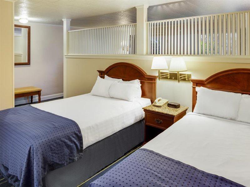 Days Inn By Wyndham Bar Harbor Esterno foto