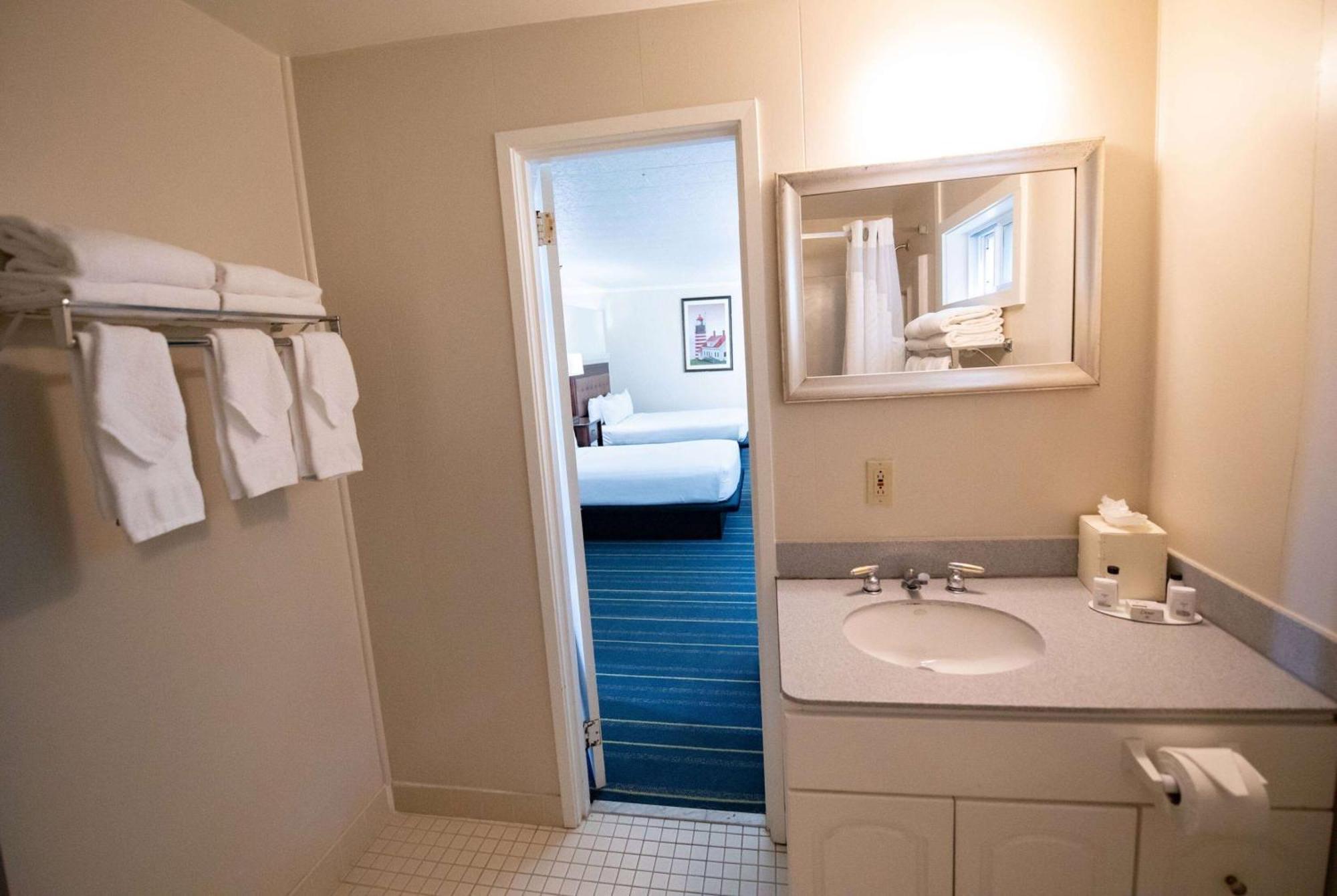 Days Inn By Wyndham Bar Harbor Esterno foto