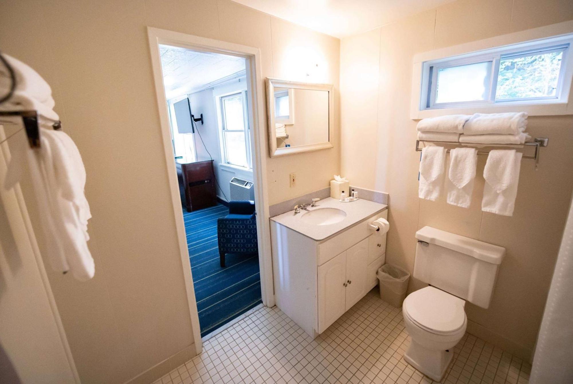 Days Inn By Wyndham Bar Harbor Esterno foto