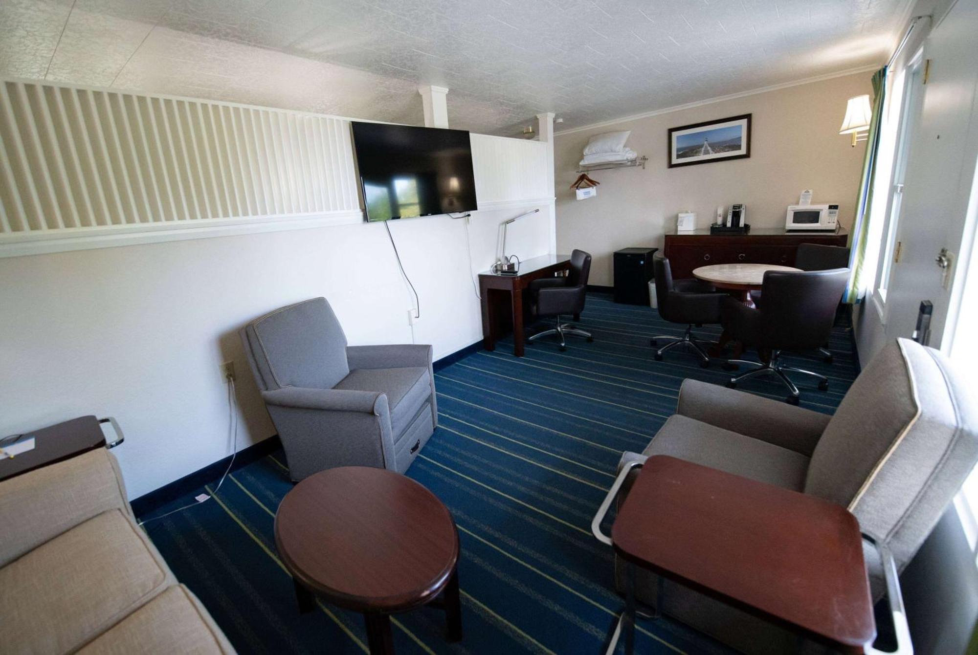 Days Inn By Wyndham Bar Harbor Esterno foto